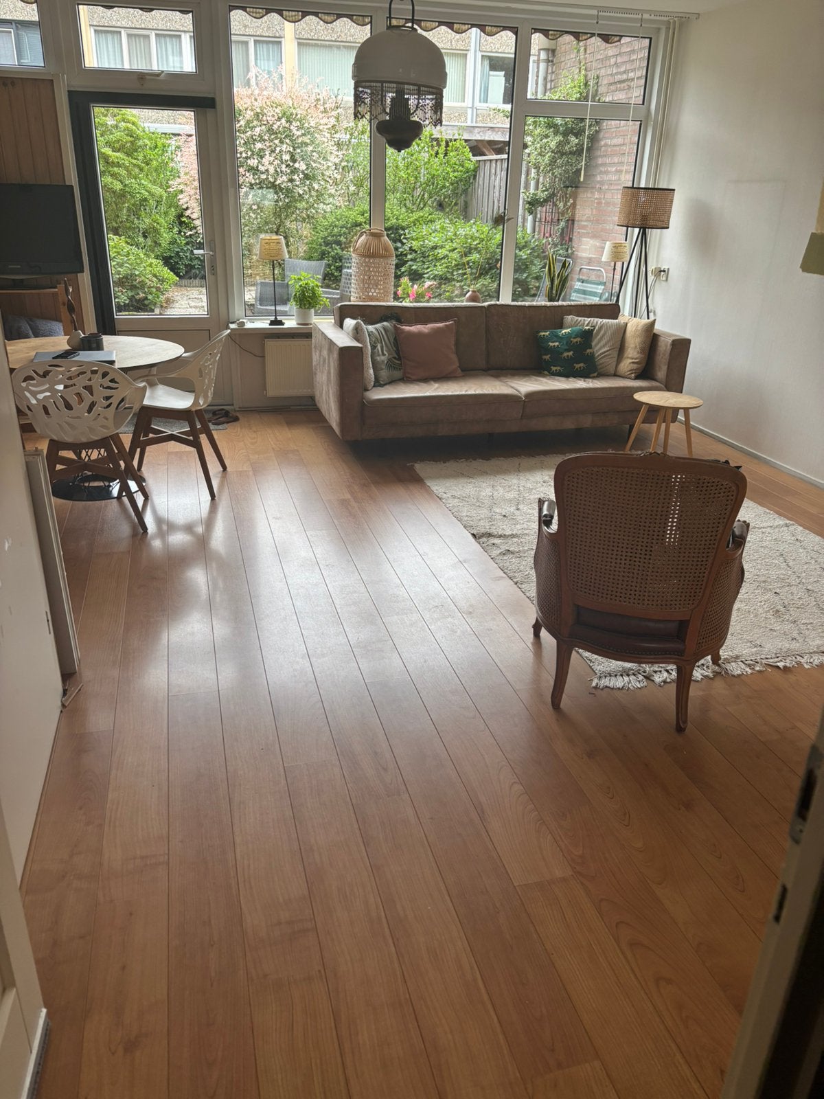 50m2 laminaatvloer, licht kleur houtlook, Ophalen, 50 tot 150 cm, Zo goed als nieuw, 10 m² of meer