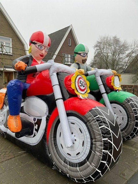 Opblaasbare motor tractor wielrenner zuster abraham sara enz, Hobby en Vrije tijd, Feestartikelen | Verhuur, Ophalen, Zo goed als nieuw