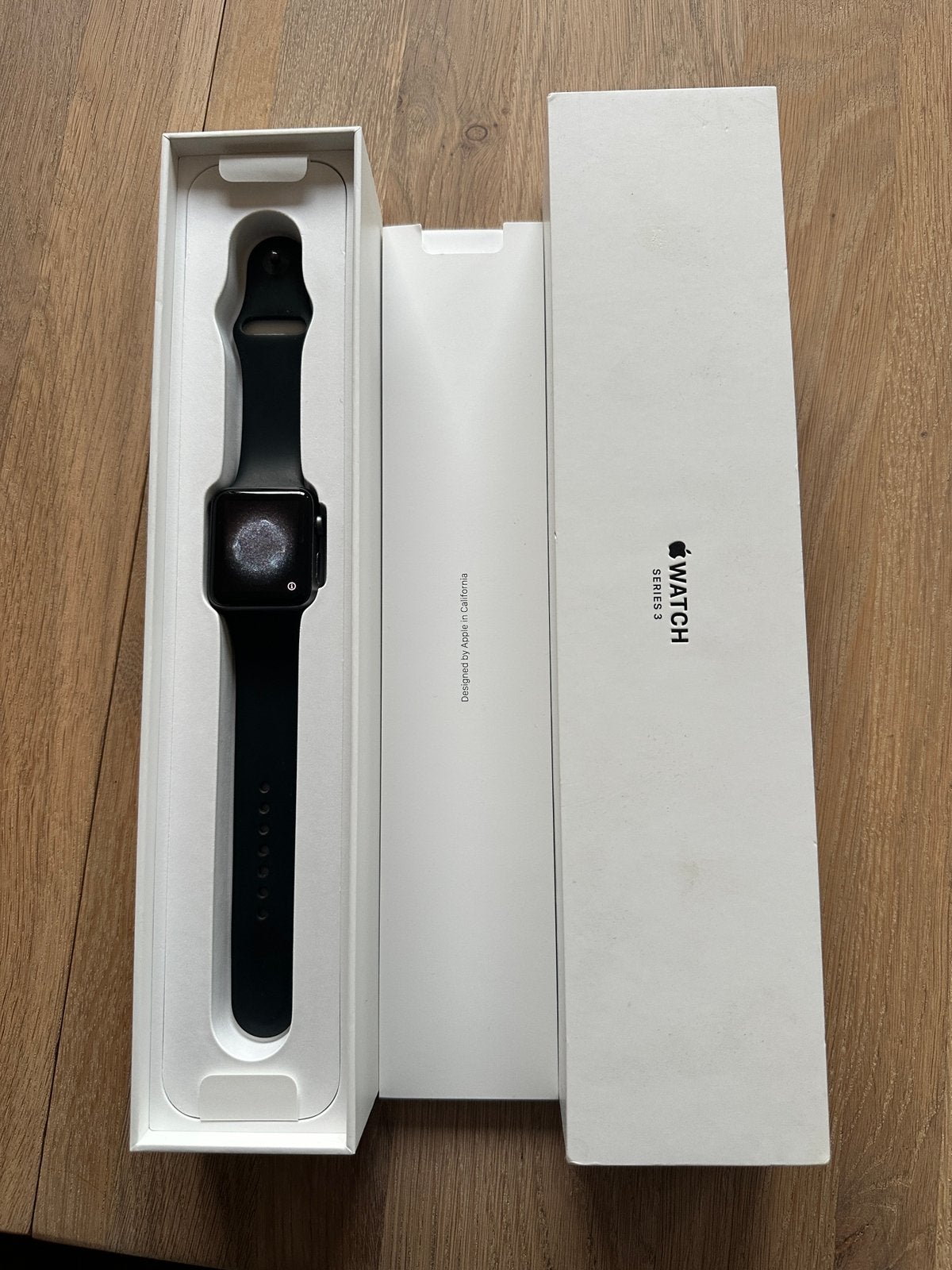 Apple Watch Series 3 (42mm alluminium case) - Zwart, Sieraden, Tassen en Uiterlijk, Smartwatches, Zwart, IOS, Ophalen of Verzenden