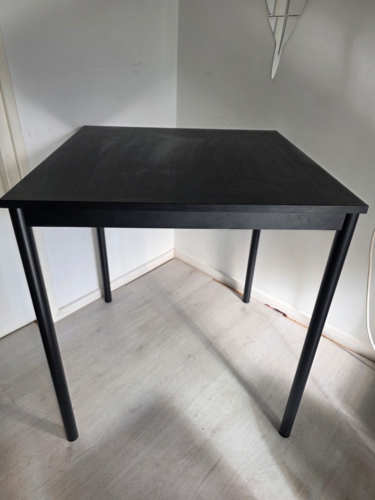 Compact zwart eettafeltje - Ideaal voor kleine ruimtes, Overige houtsoorten, Modern, Compact, Gebruikt, 50 tot 100 cm