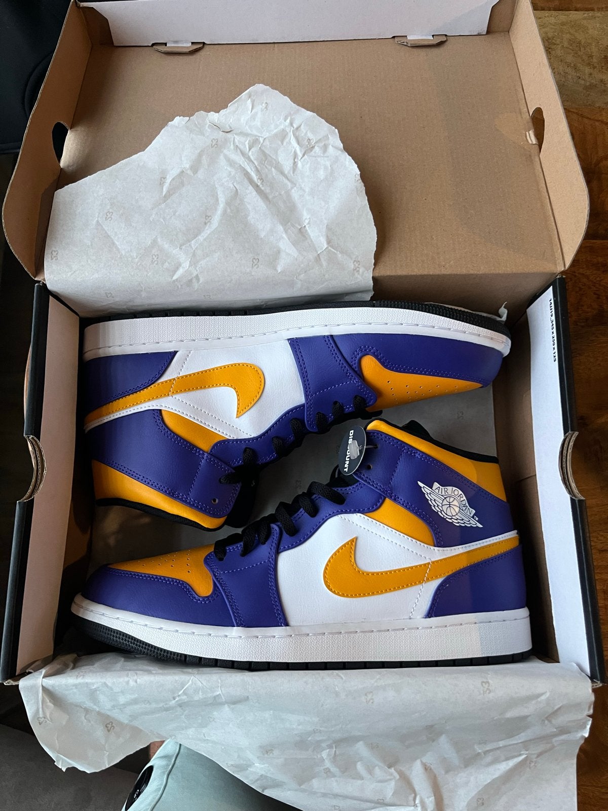 Nike Air Jordan 1 Mid Lakers (Maat 47.5), Kleding | Heren, Schoenen, Ophalen of Verzenden, Nieuw, Overige kleuren, Sneakers of Gympen