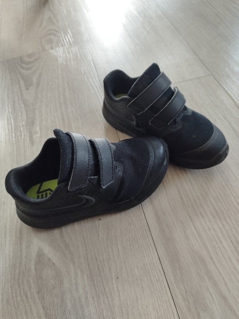 Nike sportschoenen – maat 27, Ophalen of Verzenden, Zo goed als nieuw, Nike, Jongen of Meisje
