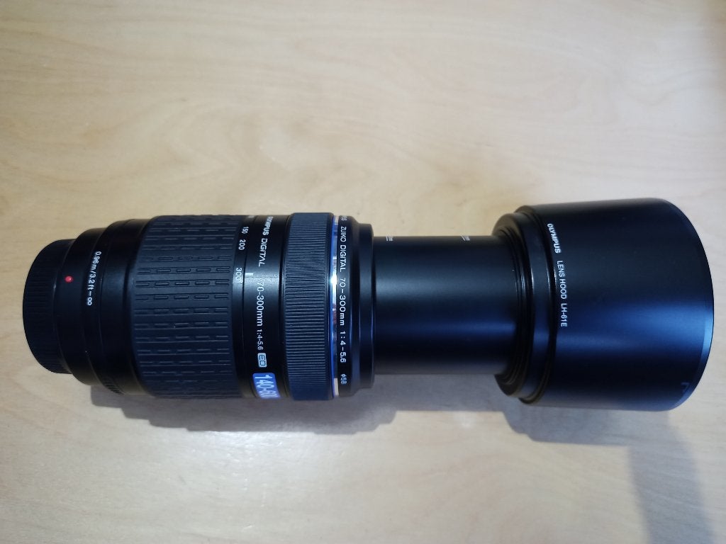 Olympus digital Zuiko lens 70-300 mm zoom, Zonnekap, Micro Four Thirds, Olympus, Zo goed als nieuw