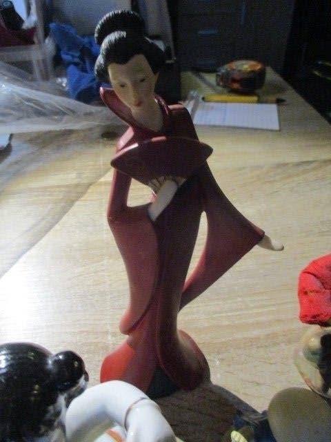 beeld japanse dame en andere dingen, Ophalen, Zo goed als nieuw, Mens