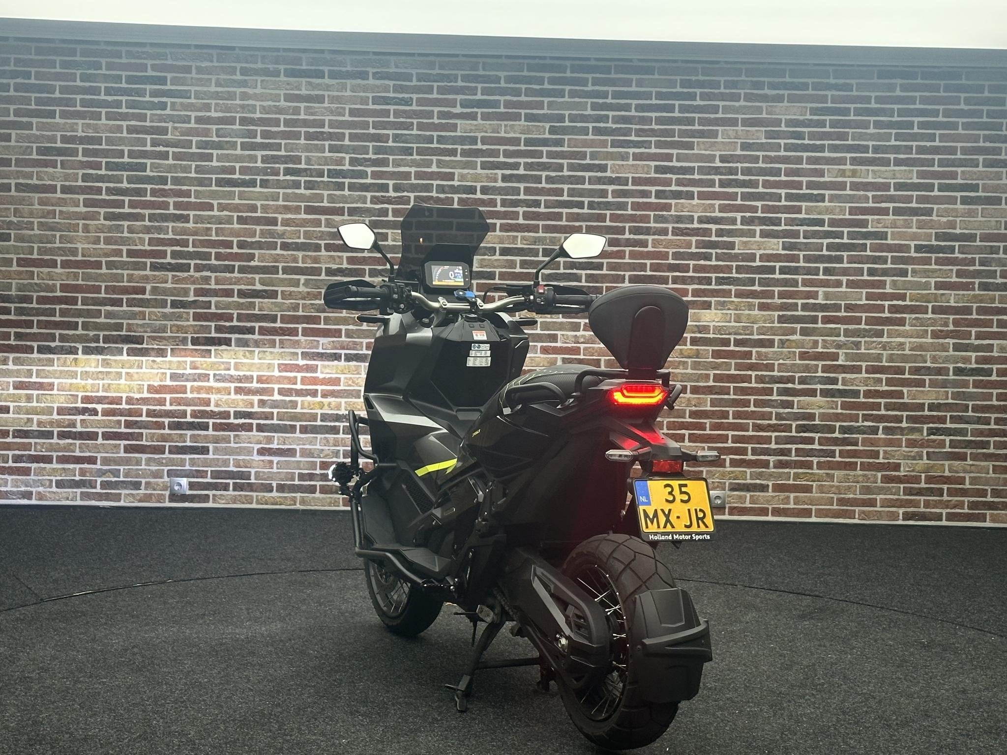 Honda NC 750 X-ADV, Scooter, Rivium Boulevard 222-11
2909 LK  Capelle aan den Ijssel, NL, 745 cc, Bedrijf