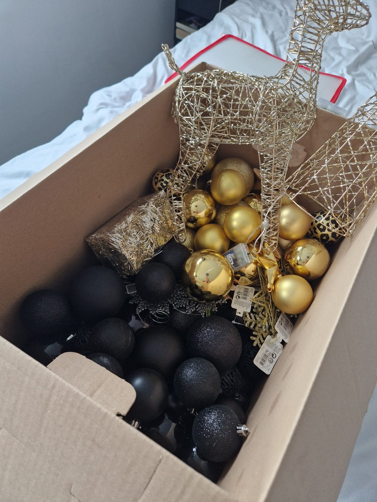 Kerst ballen zwart goud en decoratie, Diversen, Kerst, Ophalen of Verzenden, Zo goed als nieuw
