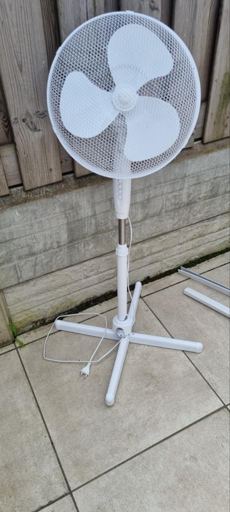 King d'Home Statiefventilator - Wit, 3 snelheden, Ophalen, Gebruikt