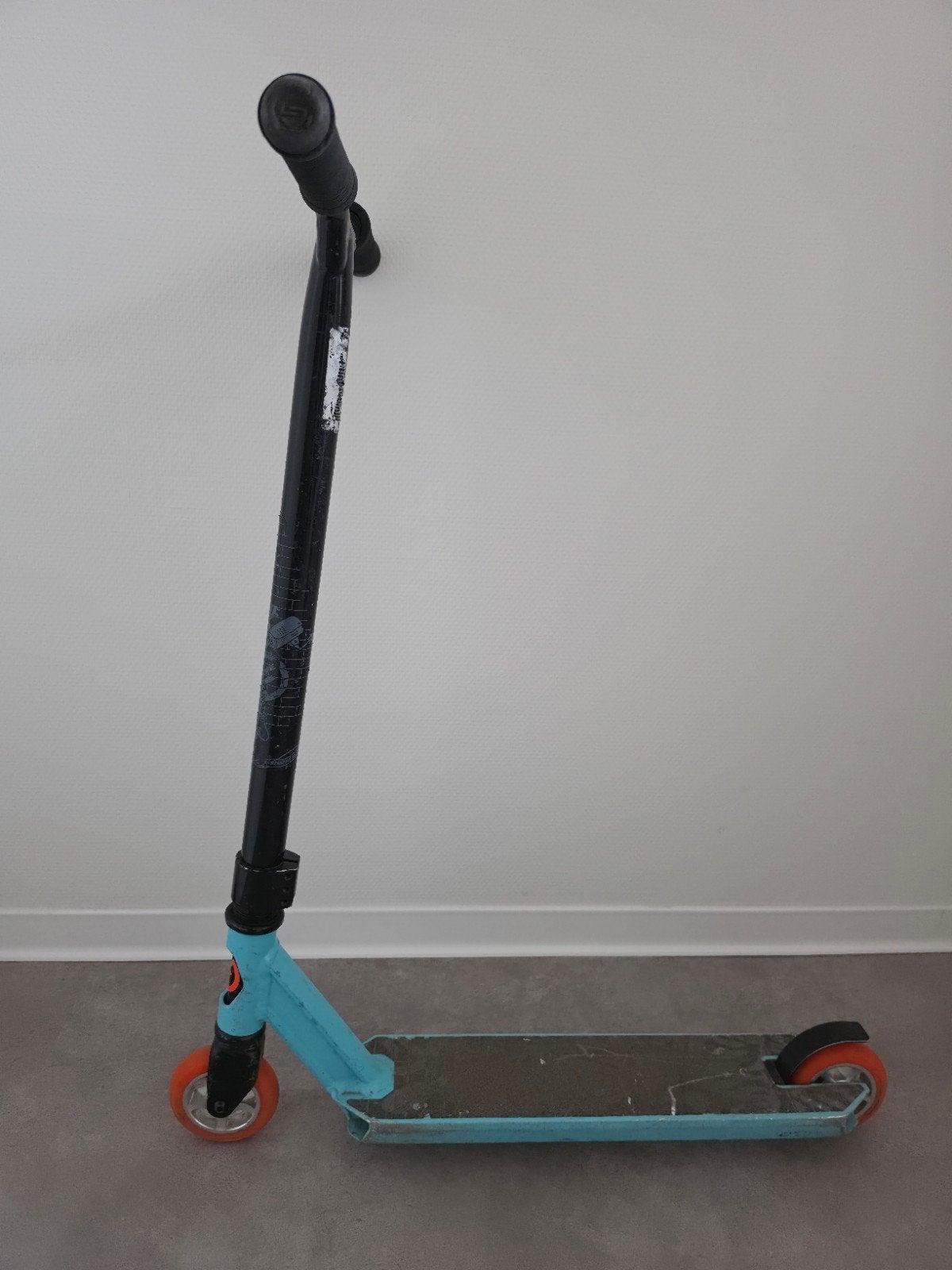 Stuntstep Oranje Wielen., Fietsen en Brommers, Steps, Ophalen, Gebruikt, Gewone step, Onbekend
