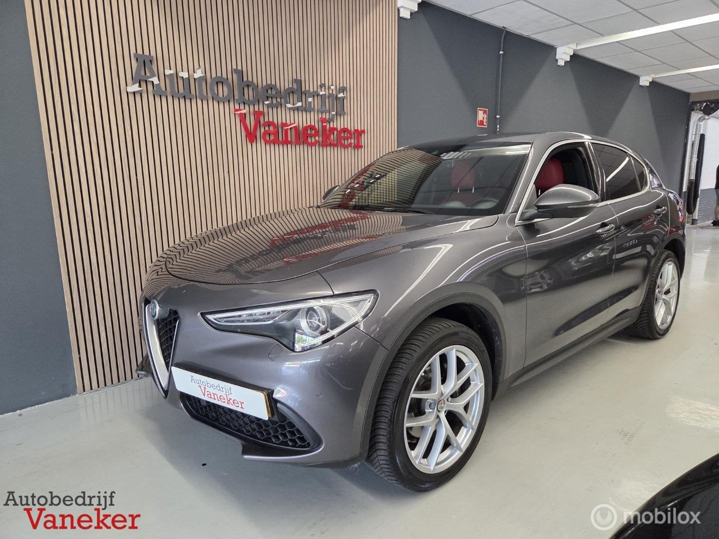 Alfa Romeo Stelvio Q4 280PK Veloce|BTW auto|ACC|VOL|Trekhaak, Auto's, Euro 6, 4 cilinders, Leder, Vierwielaandrijving