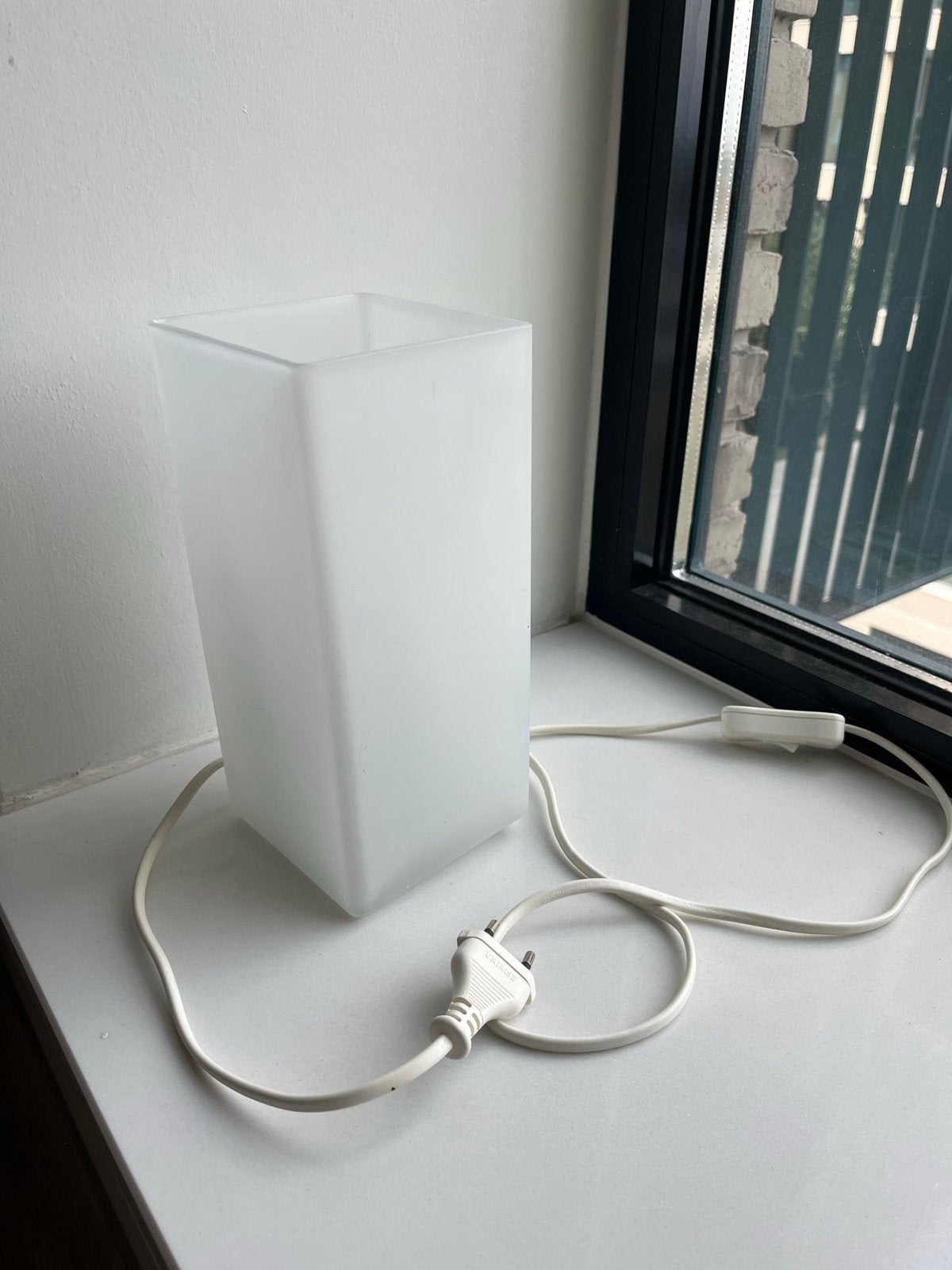 Moderne witte tafellamp - sfeervolle verlichting, Ophalen, Gebruikt, Kunststof, Minder dan 50 cm