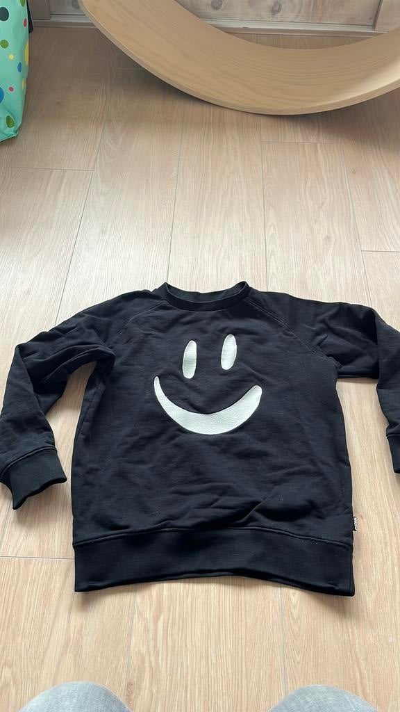Molo trui sweater smiley zwart 140, Ophalen of Verzenden, Zo goed als nieuw, Jongen, Trui of Vest
