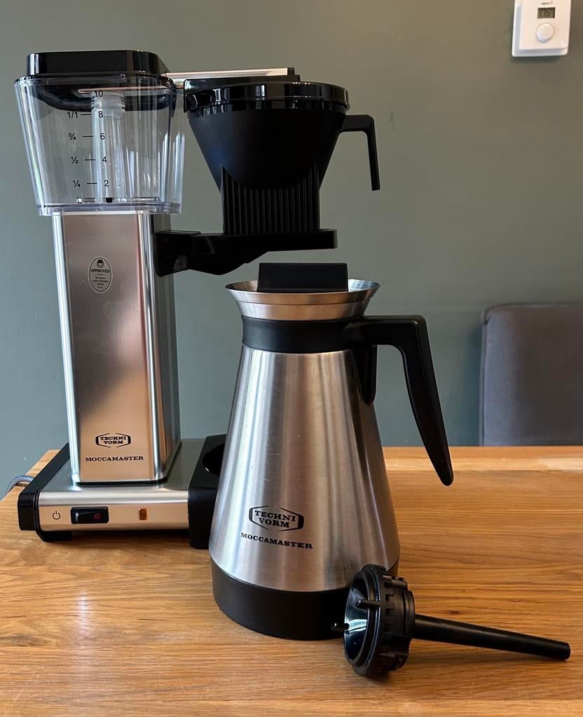 Moccamaster (Techni Vorm) Koffiezetapparaat met thermoskan, Ophalen, Koffiemachine, Gemalen koffie, Zo goed als nieuw