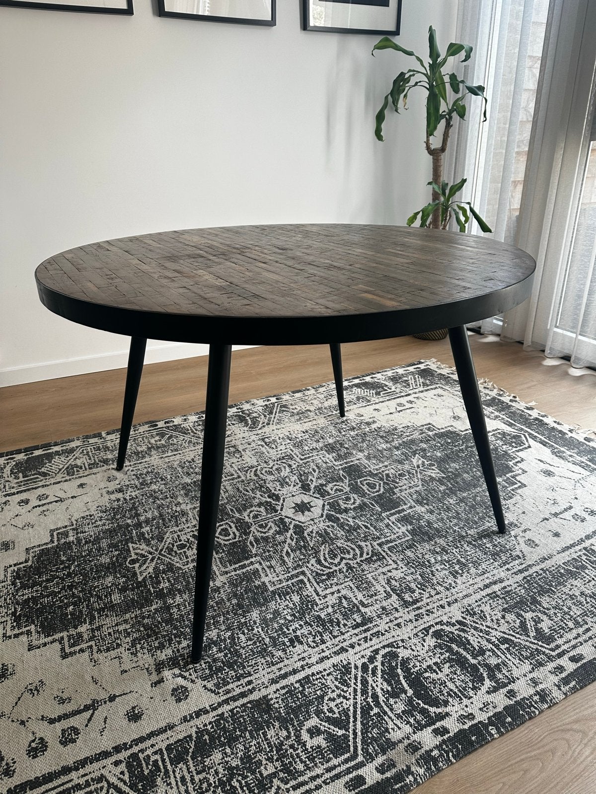 Woood Vic eettafel, Huis en Inrichting, Tafels | Eettafels, Ophalen, Gebruikt, 100 tot 150 cm, Rond