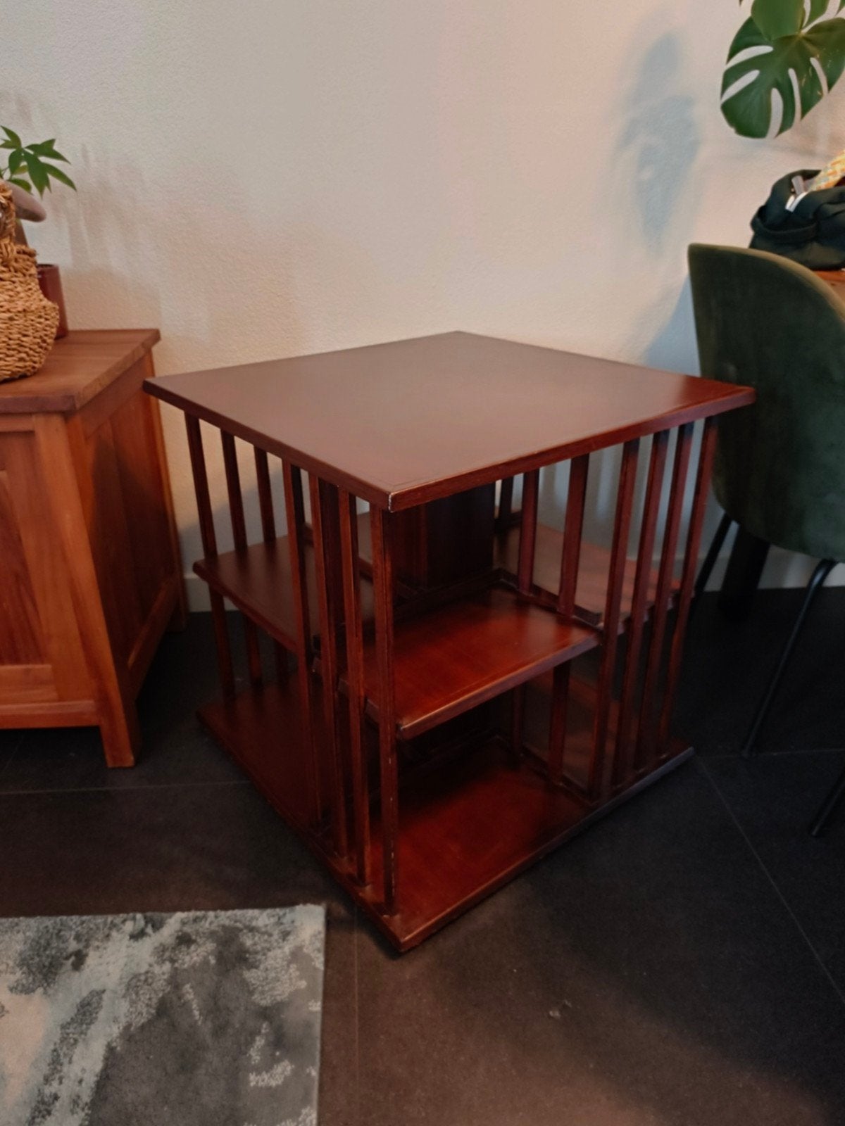 Houten bijzettafel boeken Carousel boekencarousel vintage, Ophalen, Met plank(en), Gebruikt, Vintage