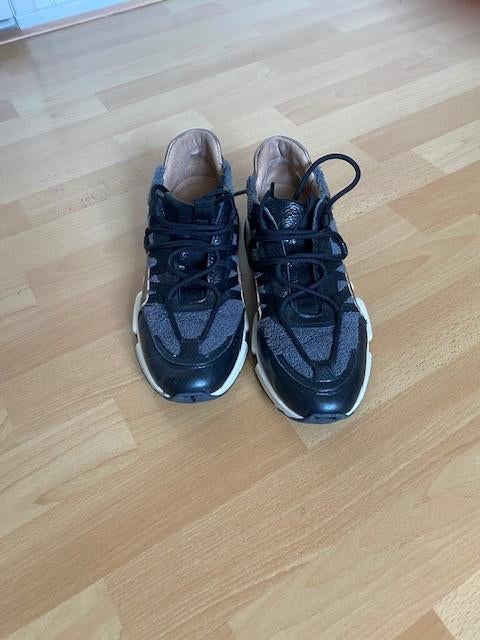 Sneakers van DWRS in zwart maat 40 z.g.a.n., Kleding | Dames, Schoenen, DWRS, Zwart, Ophalen of Verzenden, Sneakers of Gympen