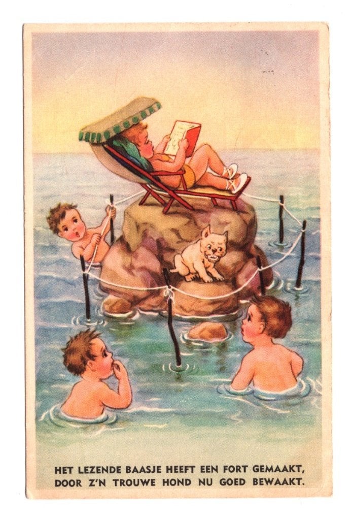 Oude Ansichtkaart Strand Kinderen Fort Humor Gelopen 1955, Ophalen of Verzenden, 1940 tot 1960, Gelopen, Overige thema's