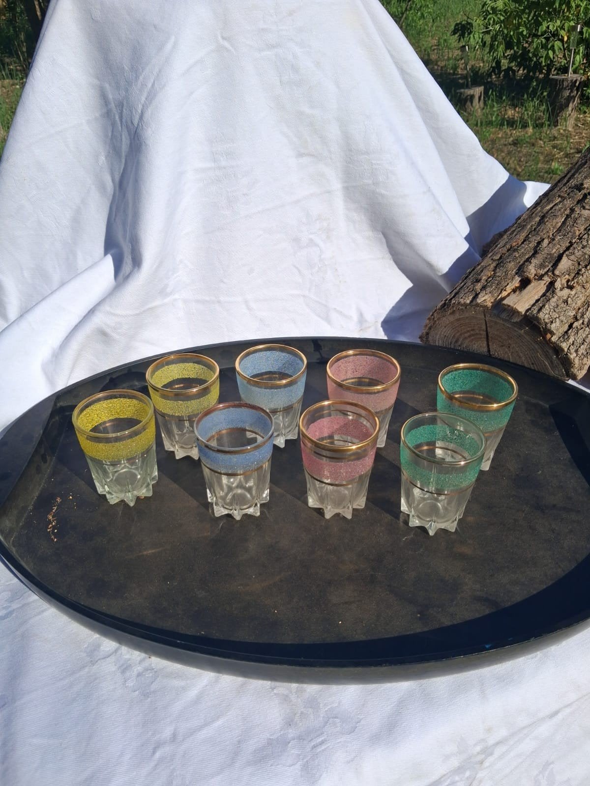Set van 7 vintage borrelglaasjes met gekleurde rand, Antiek en Kunst, Antiek | Glas en Kristal, Ophalen of Verzenden