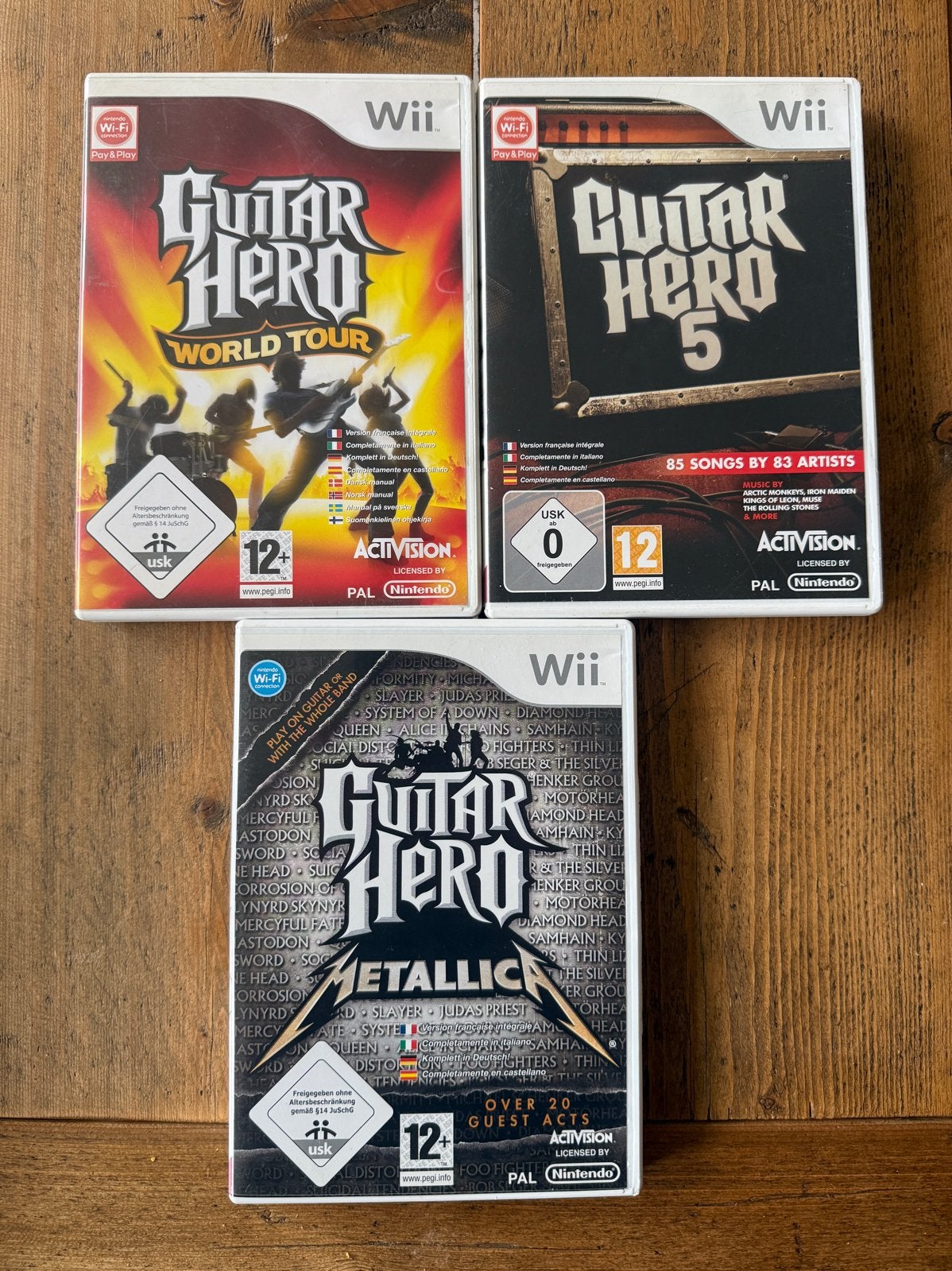 Guitar Hero Wii Bundel: Metallica, World Tour, Guitar Hero 5, Spelcomputers en Games, Games | Nintendo Wii, Muziek, Activision