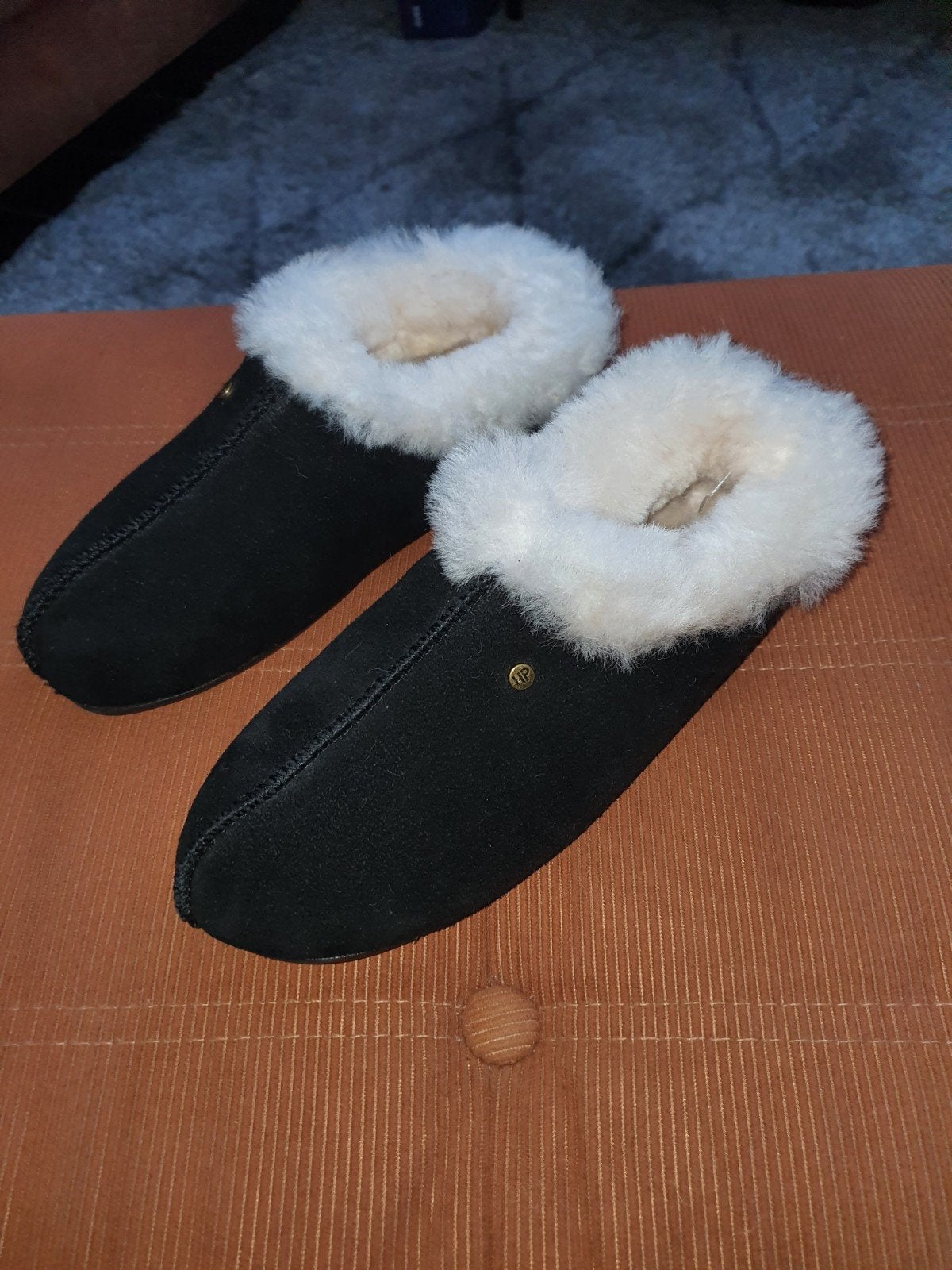 warme pantoffels merk: hush puppies maat: 38, Ophalen of Verzenden, Gedragen, Pantoffels of Sloffen