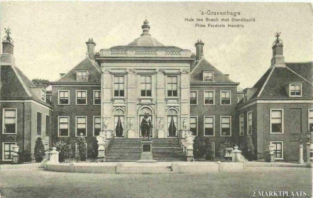 AK Den Haag - Huis ten Bosch met standbeeldPrins Frederik H, Verzenden, Voor 1920, Ongelopen, Zuid-Holland