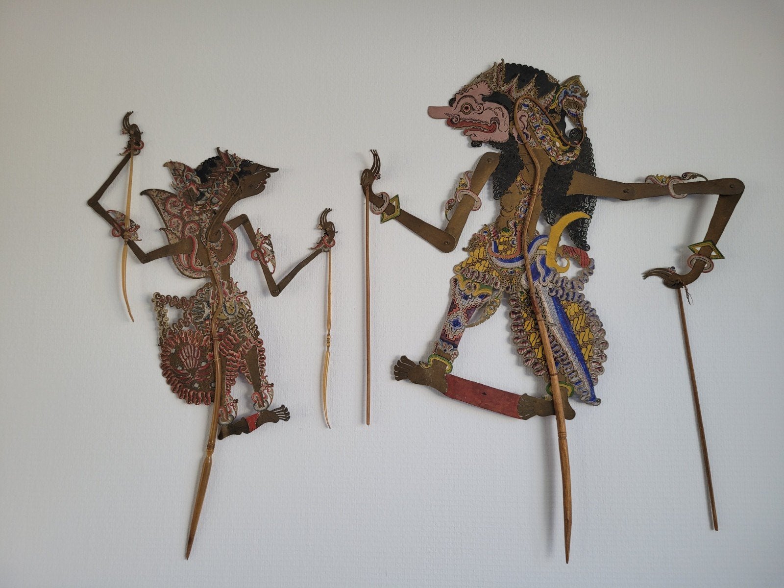 2 Wayang Kulit poppen - Traditionele Indonesische, Ophalen of Verzenden