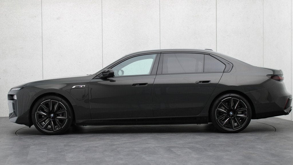 BMW 7 Serie M760e xDrive M-Sport Pro | Executive Lounge | M, Auto's, BMW, 12 maanden, Gebruikt, Euro 6, Leder en Stof