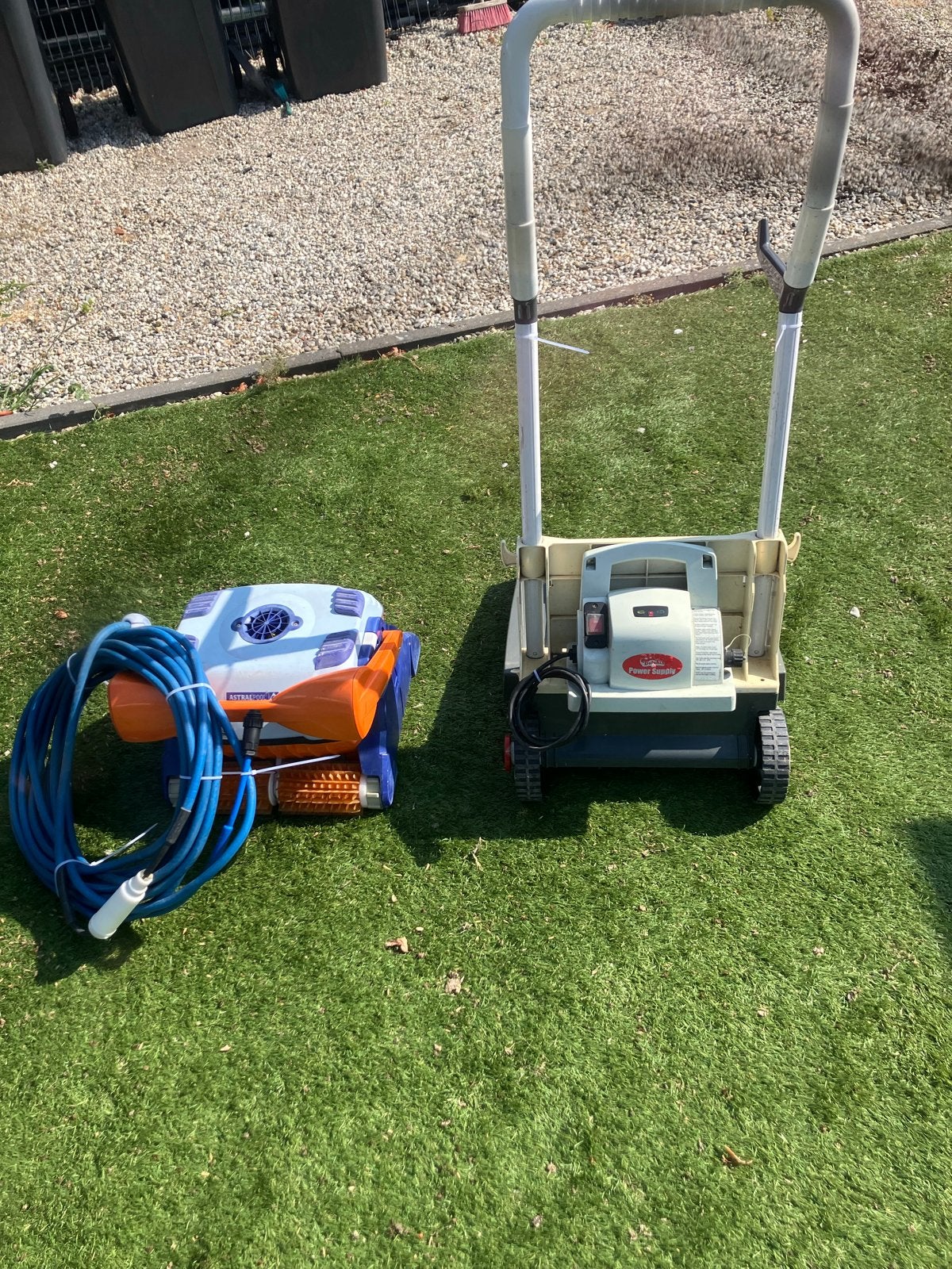Astralpool Dolphin zwembadrobot met caddy, Ophalen, Gebruikt, Overige typen