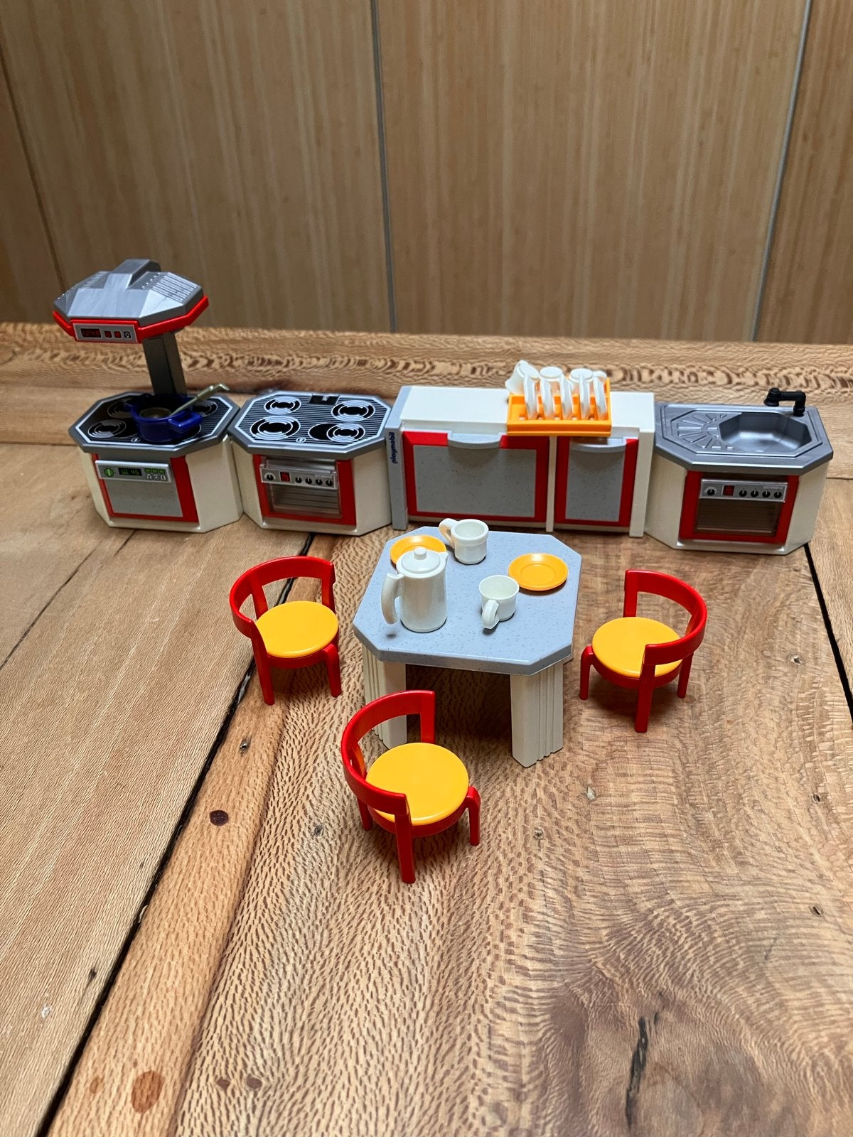 Playmobil Keuken 4283 eettafel stoelen servies, Ophalen of Verzenden, Gebruikt