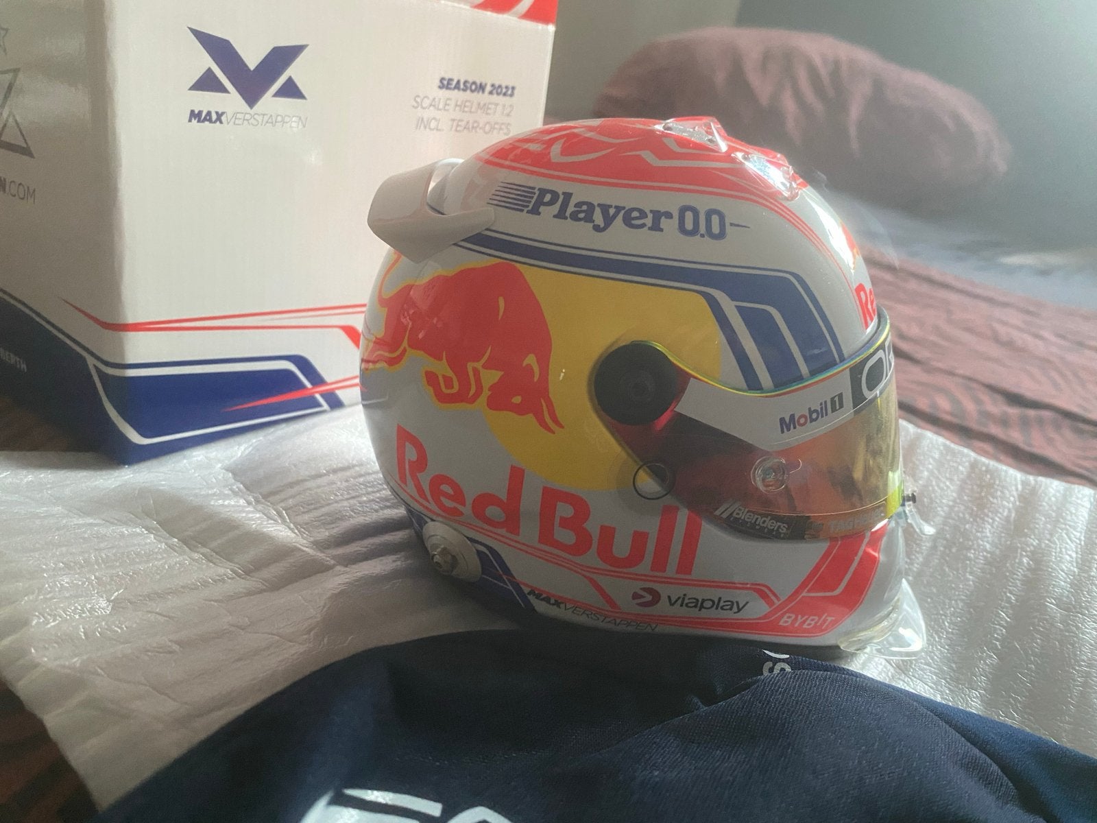 Max Verstappen schaalhelm 2023 - Red Bull Racing, Ophalen of Verzenden, Zo goed als nieuw, Formule 1