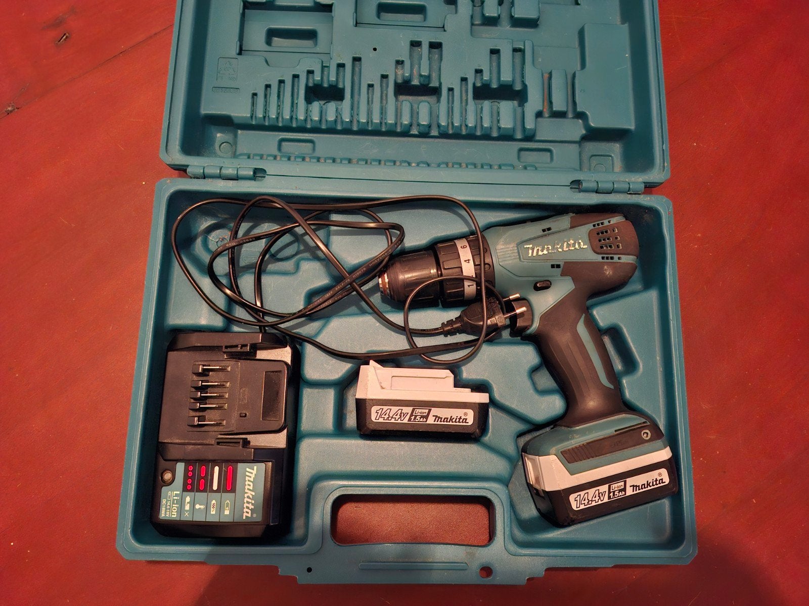 Makita Accu schroef/ boormachine met Würth bitjesset, Ophalen, Gebruikt, Accuboormachine, Makita
