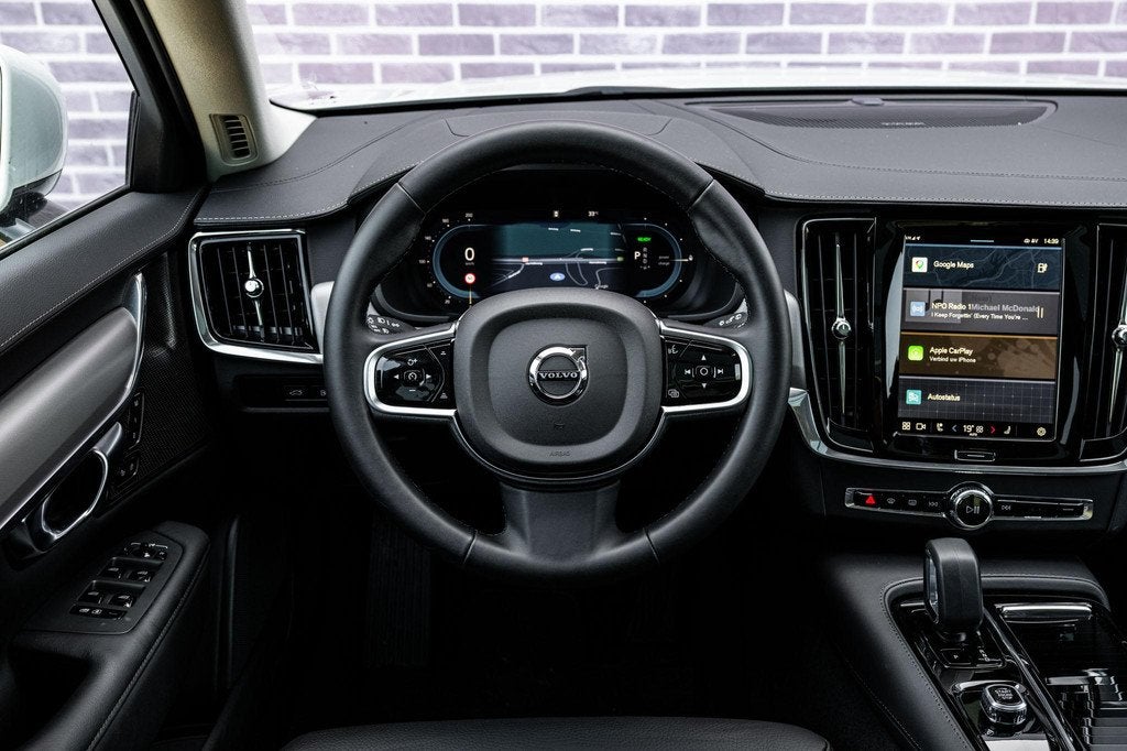 Volvo V90 2.0 T6 Plug-in hybrid AWD Plus Bright | Adaptieve, 12 maanden, Euro 6, 4 cilinders, 180 min