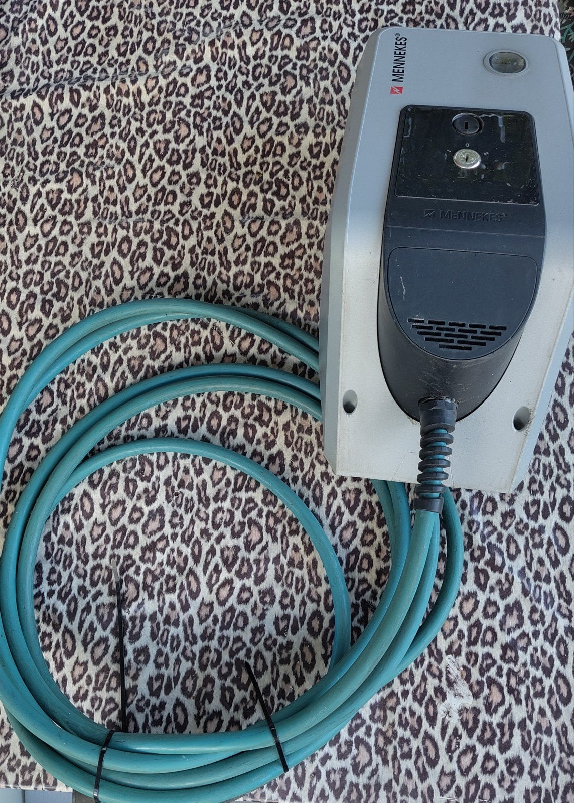 Mennekes Amtron Basic-E 22 laadpaal, Ophalen, Gebruikt, Laadpaal en Laadkabel