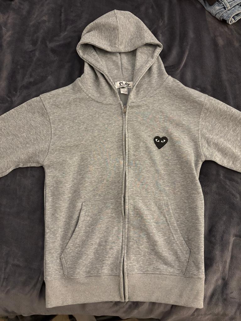 Comme des Garçons PLAY Hoodie Grijs Maat S, Ophalen of Verzenden, Zo goed als nieuw, Maat 46 (S) of kleiner, Grijs