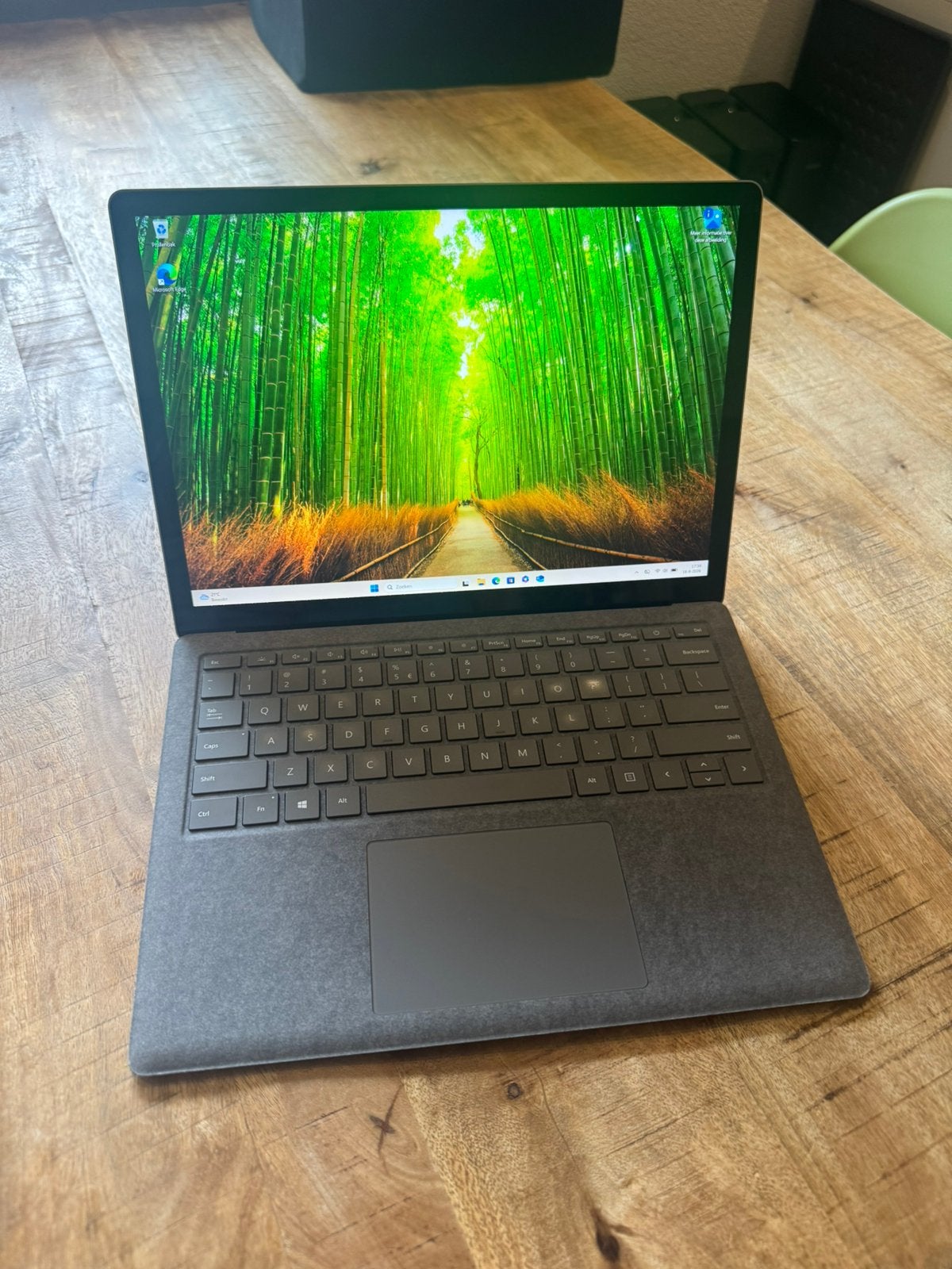Microsoft Surface 4 Touchscreen 13 Inch Laptop i7-1185G7 SSD, 2 tot 3 Ghz, Qwerty, 13 inch, Met touchscreen