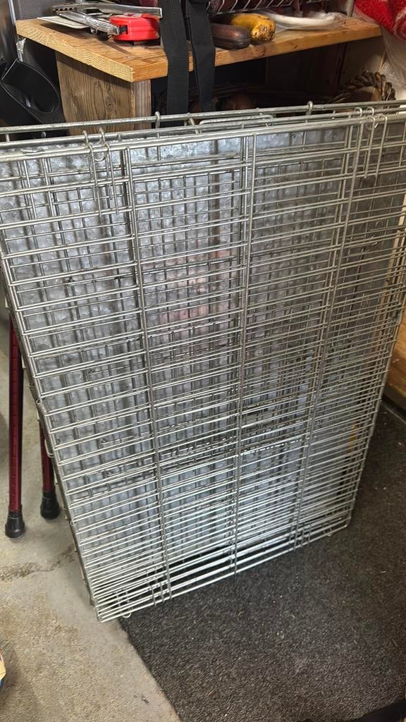 Gratis af te halen Draadbench 90x 60 cm, Dieren en Toebehoren, Ophalen, Hondenkennel, Gebruikt, 65 tot 100 cm