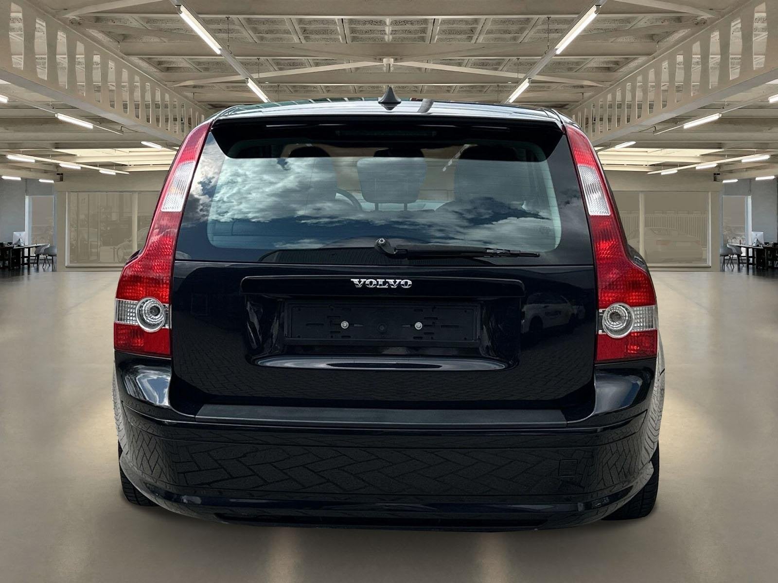 Volvo V50 2.4i Kinetic Incl. BTW, Rijklaar+garantie Dealer a, Stof, Gebruikt, Zwart, 11 km/l