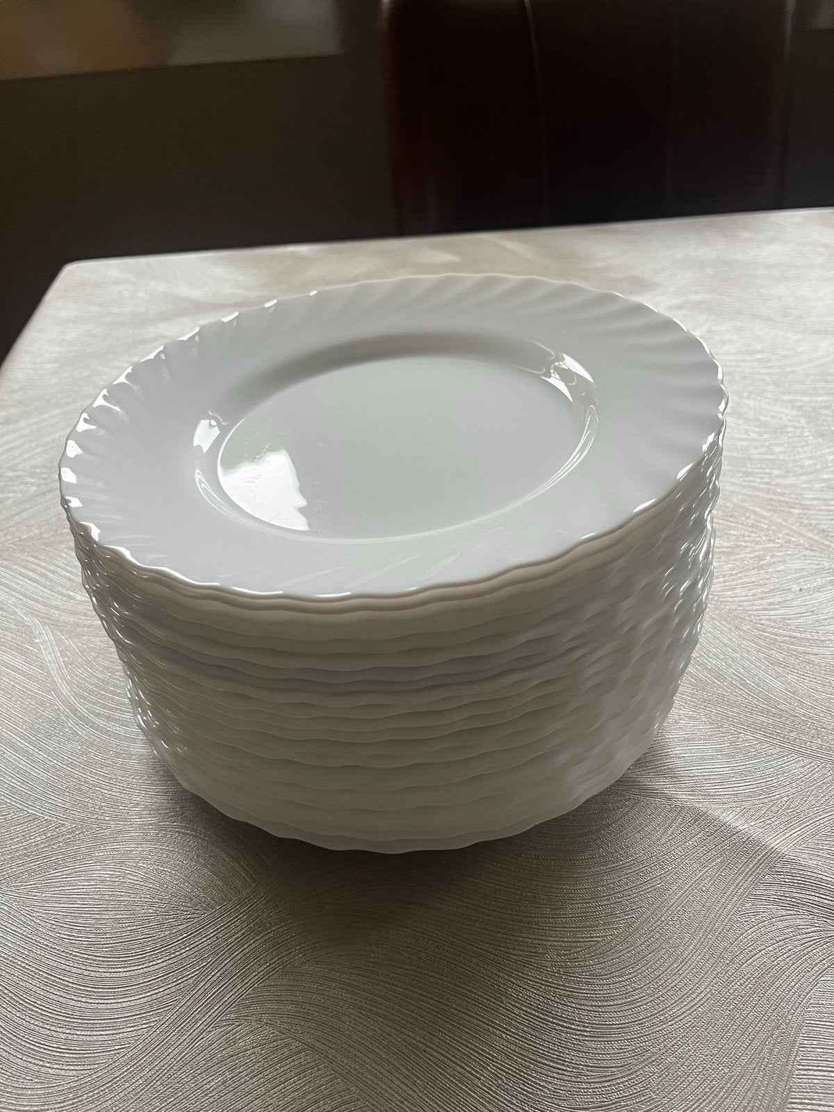 22 diner borden Arcopal, Huis en Inrichting, Keuken | Servies, Ophalen, Zo goed als nieuw, Bord(en), Klassiek