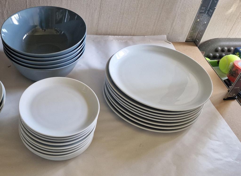 Divers ah vivo villeroy en boch porselein servies borden kom, Ophalen of Verzenden, Zo goed als nieuw, Effen, Porselein