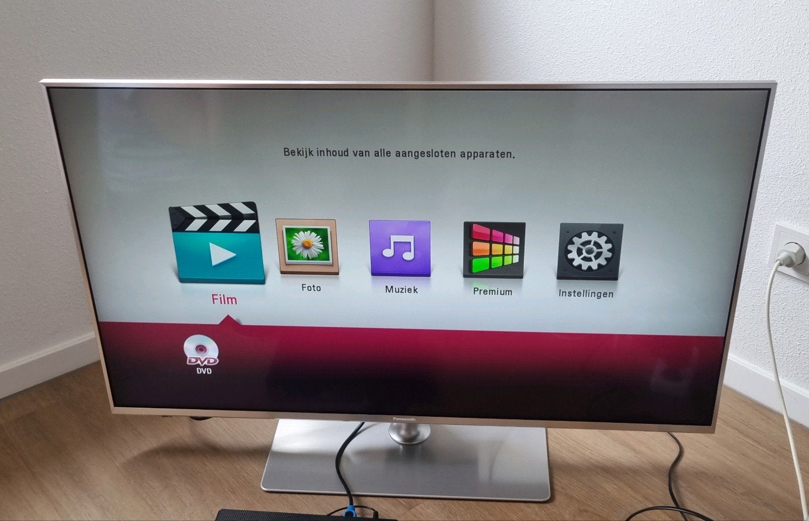 Panasonic smart led tv zilver   TEAB       43 inch (109 cm), Ophalen, Panasonic, 50 Hz, Zo goed als nieuw