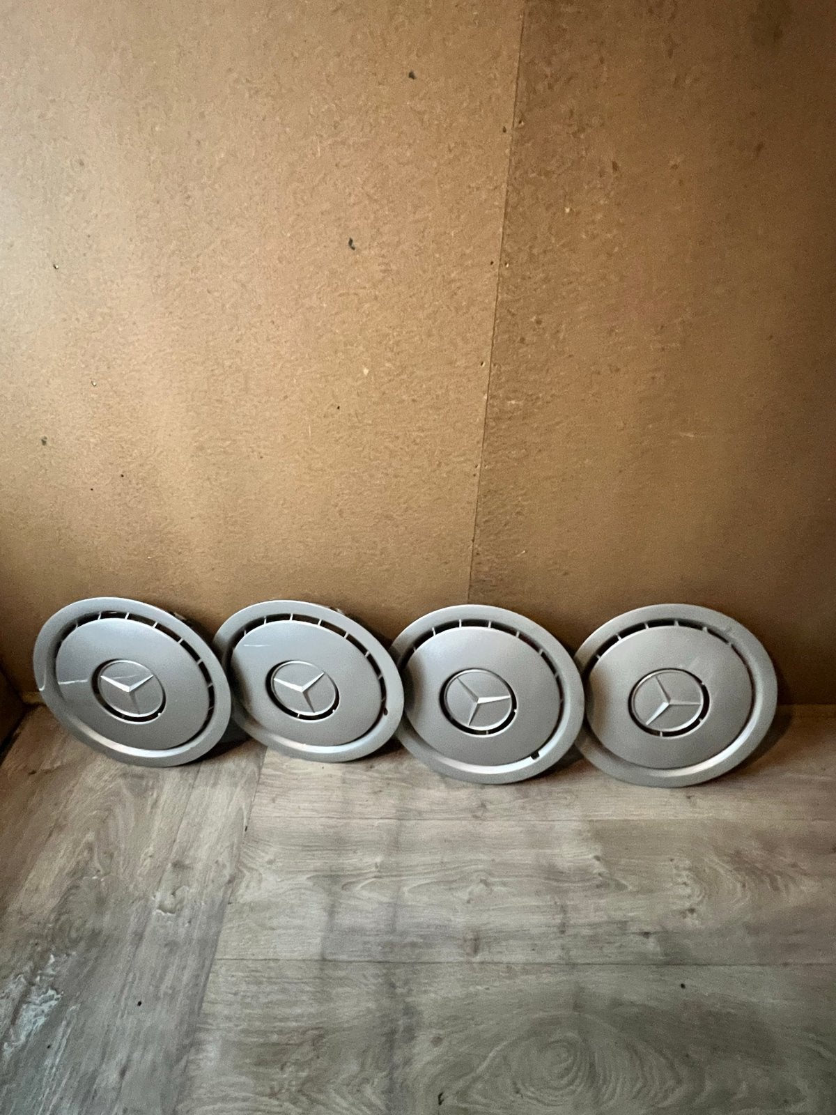 Set van 4 Mercedes-Benz wieldoppen, Ophalen, Gebruikt