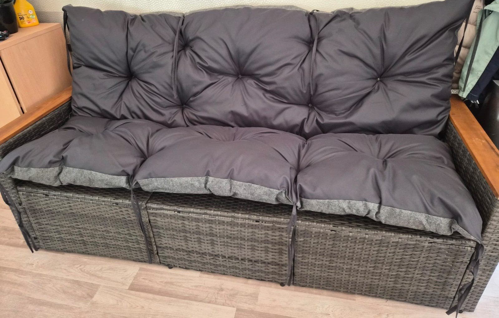 Bankje Ratan met Kussen Tuin & Camping & Terras, Ophalen, Zo goed als nieuw