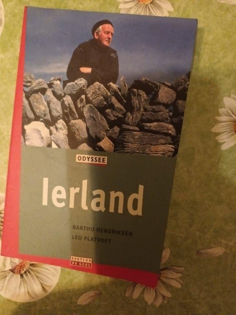 Ierland  Odyssee reisgids Belfast Dublin Cork Kelten, Boeken, Overige merken, Leo Platvoet, Bartho Hendriksen, Europa, Ophalen of Verzenden