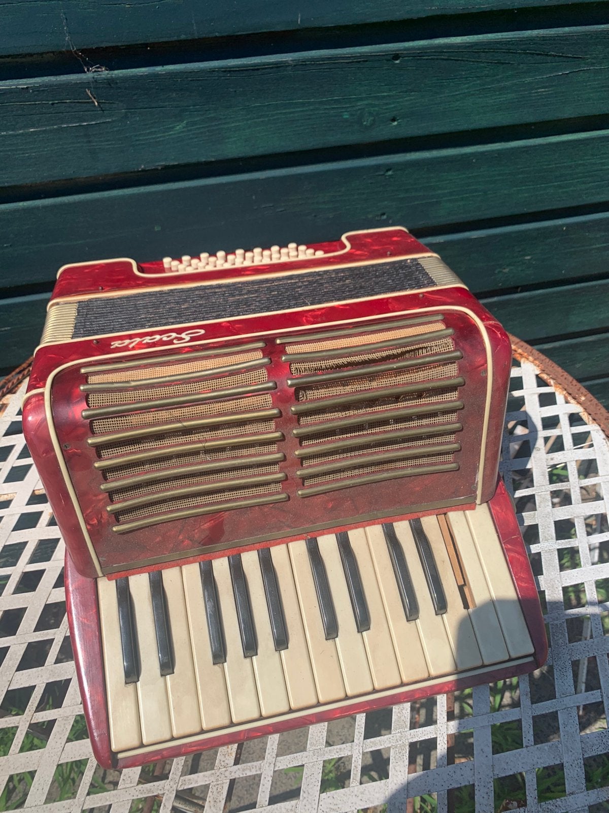 Accordeon 32 bas komt zo van zolder, Verzenden, Zo goed als nieuw, 32-bas, Overige merken