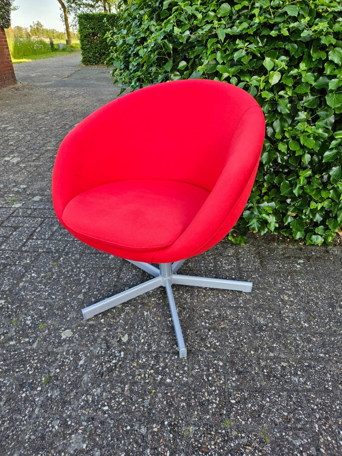 Kuipstoel rood, Huis en Inrichting, Fauteuils, Ophalen, 75 tot 100 cm, Zo goed als nieuw, Stof