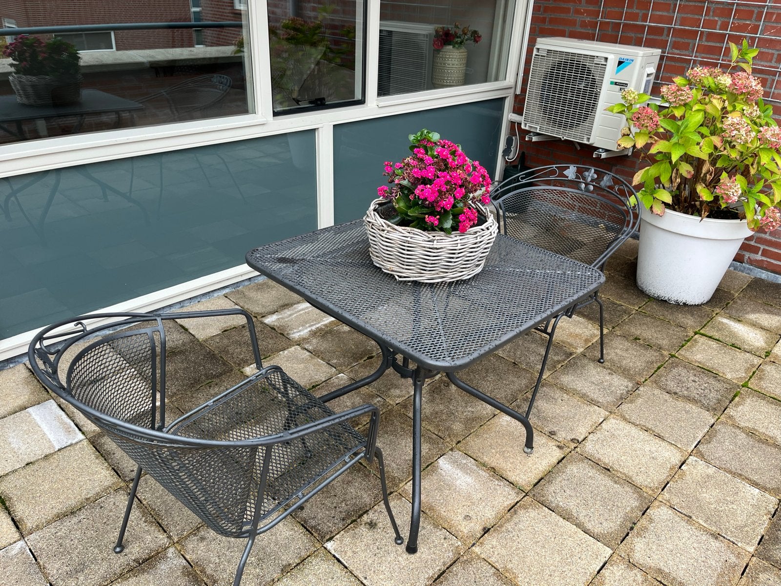 Compacte gietijzeren bistroset voor balkon of terras, Tuin en Terras, Overige materialen, Gebruikt, Eettafel, Tuinset