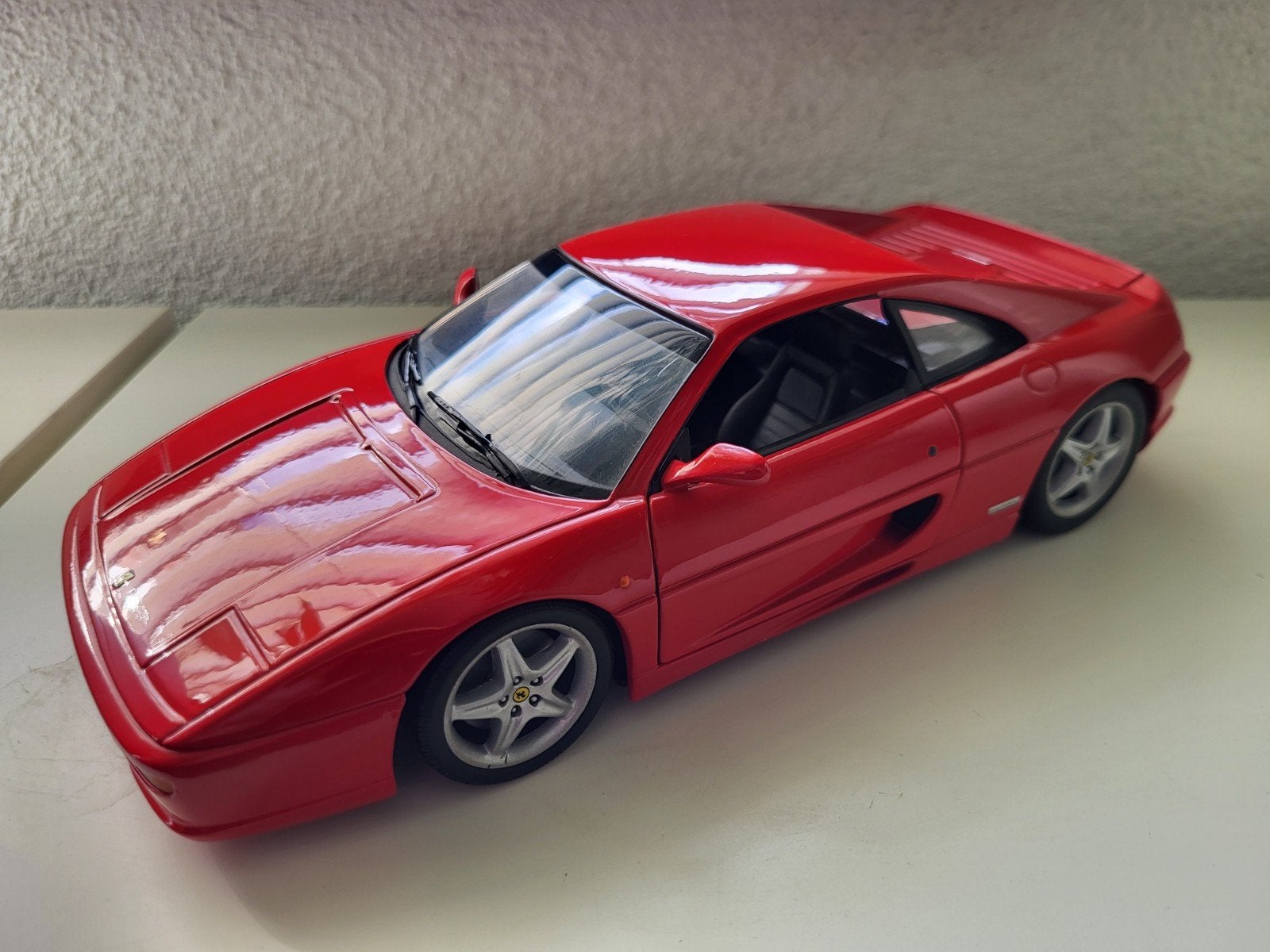 Ferrari F355 UT Models 1:18 vitrine modelauto, Ophalen of Verzenden, Zo goed als nieuw, Auto, UT Models