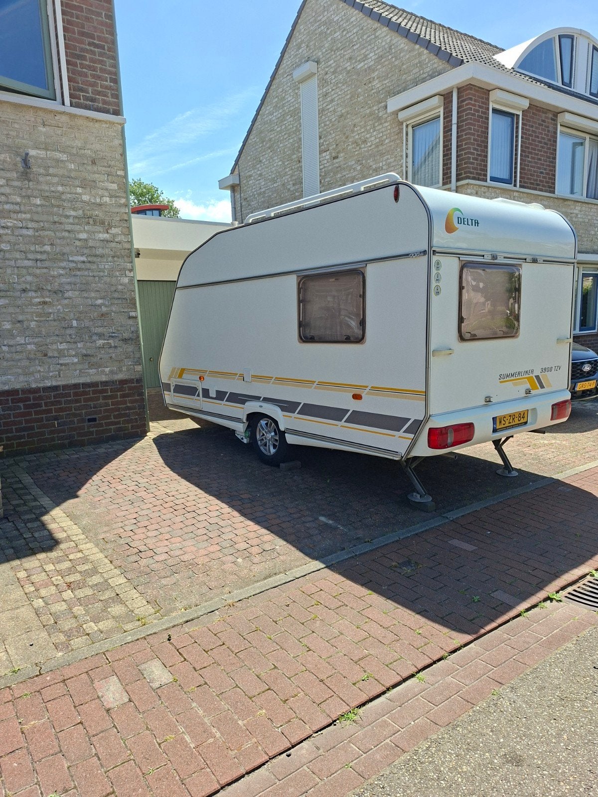 Delta Summerliner 403D Caravan uit 2006 - Lichtgewicht!, Caravans en Kamperen, Tot en met 2, Treinzit, 5 tot 6 meter, Delta