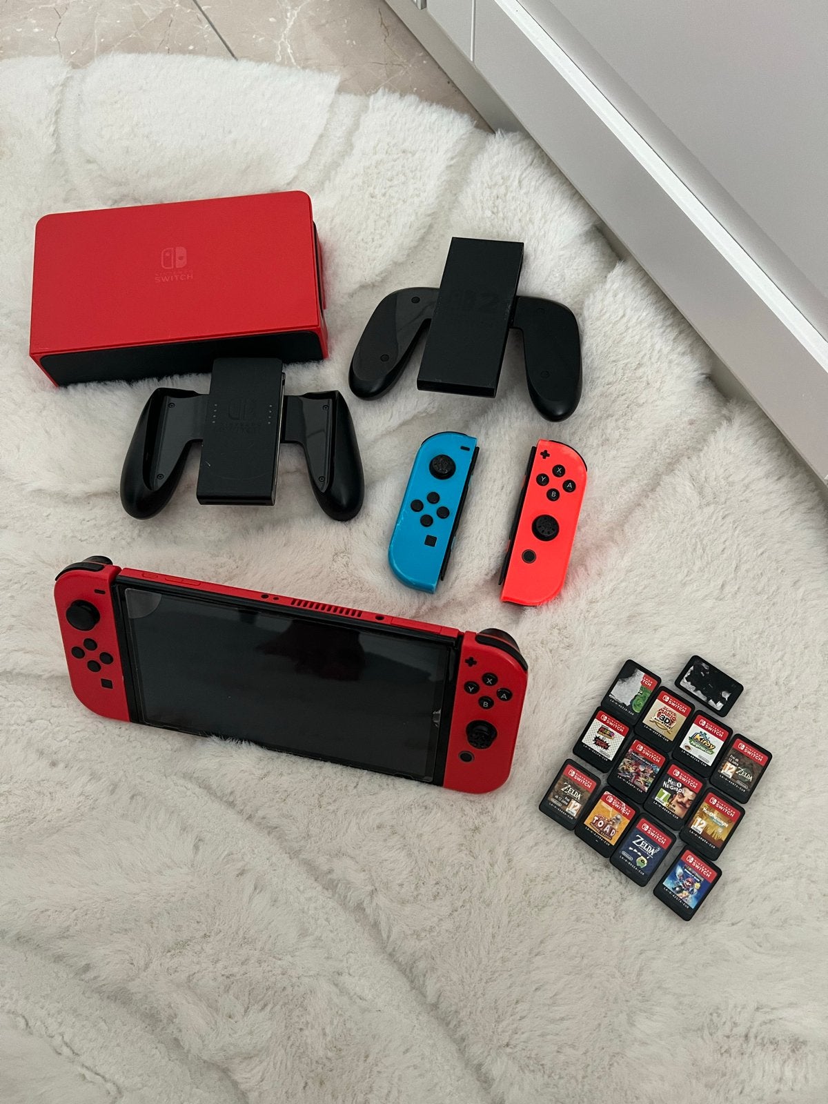Nintendo Switch OLED Mario Rood + 13 Games + Dock + Extra Jo, Switch OLED, Met games, Verzenden, Zo goed als nieuw