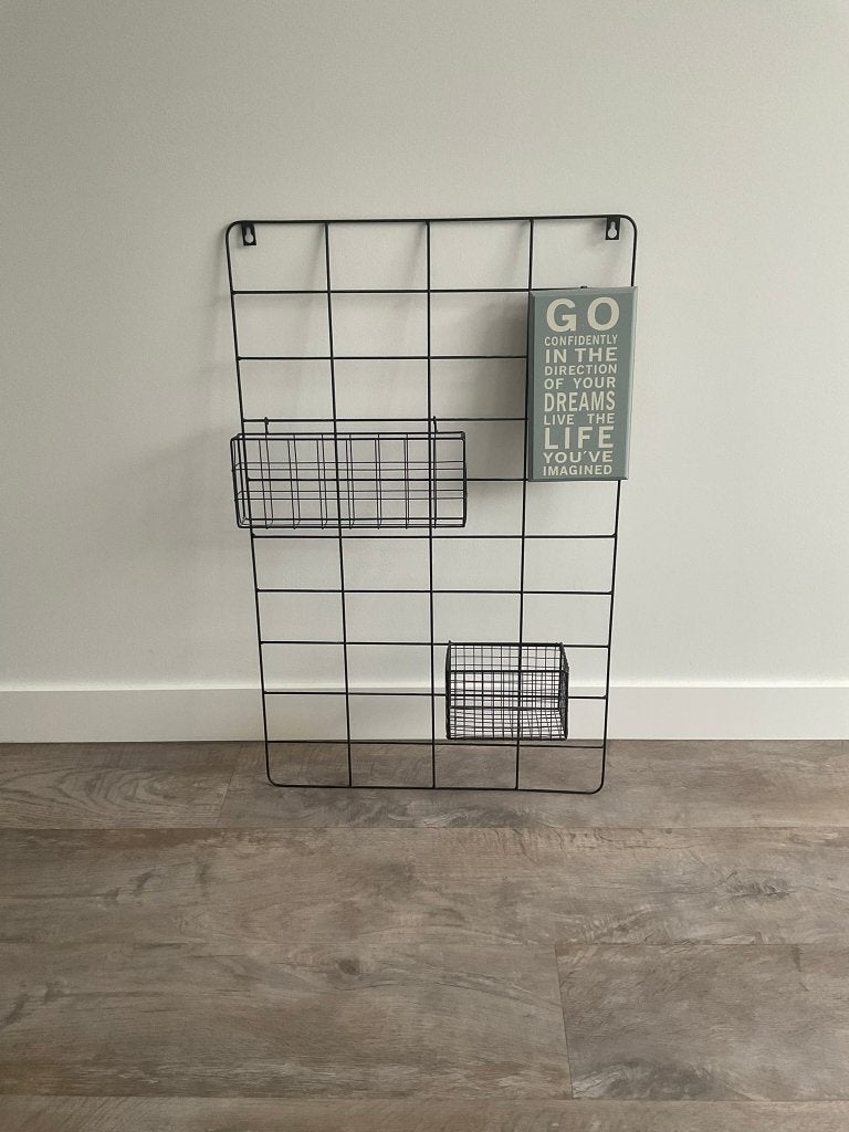 Metalen wand rek met twee mandjes, 80cm h x 50cm b, Metaal, Ophalen of Verzenden, Zo goed als nieuw, Wandbord of Wandpaneel