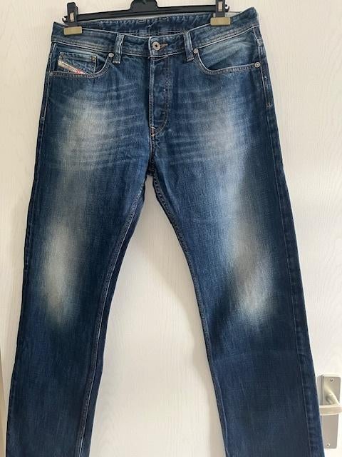 Diesel jeans Larkee - Relaxed, Kleding | Heren, Spijkerbroeken en Jeans, Diesel, Overige jeansmaten, Zo goed als nieuw, Verzenden
